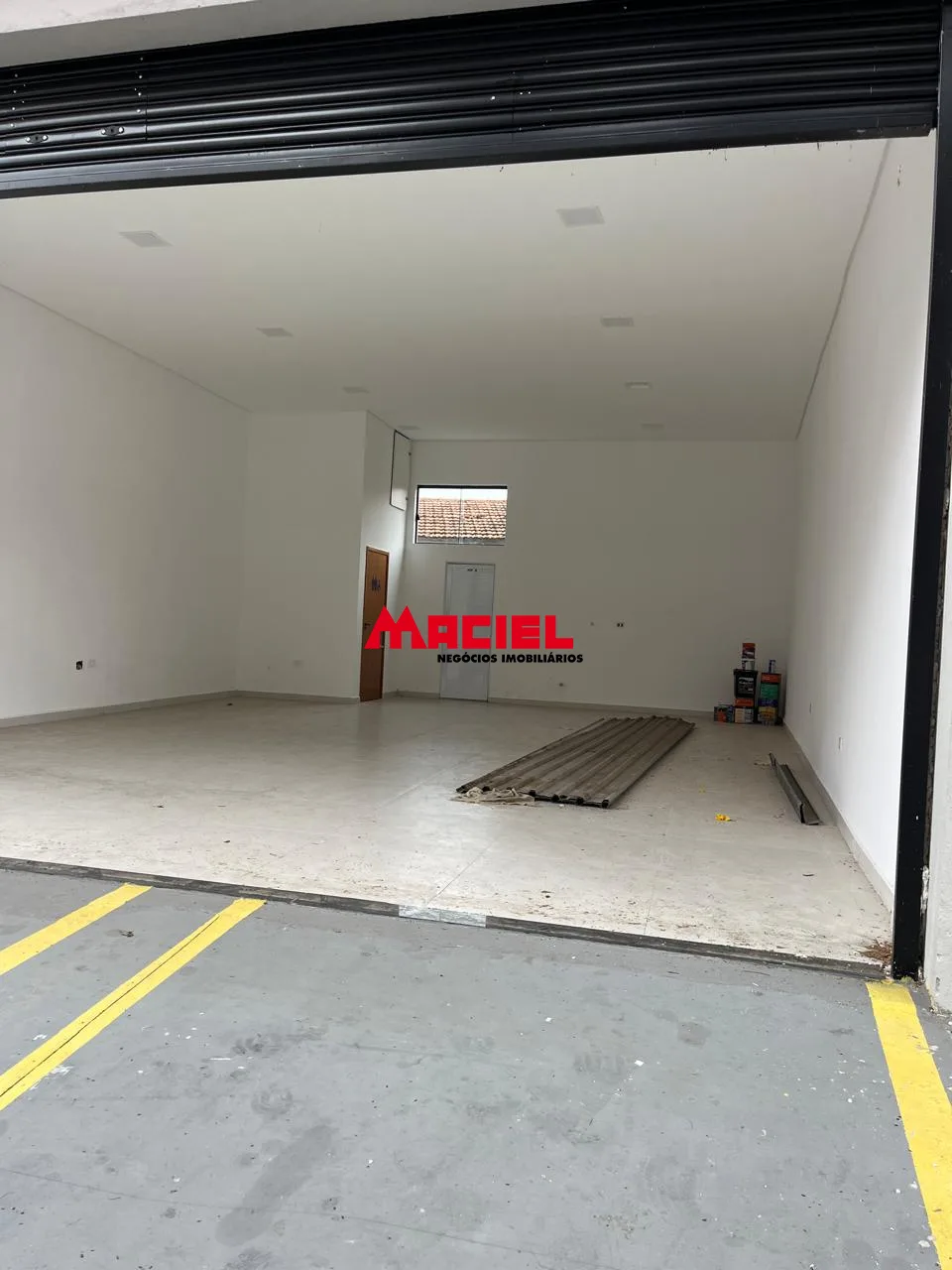Alugar Comercial / Ponto Comercial em S&atilde;o Jos&eacute; dos Campos R$ 4.000,00 - Foto 3
