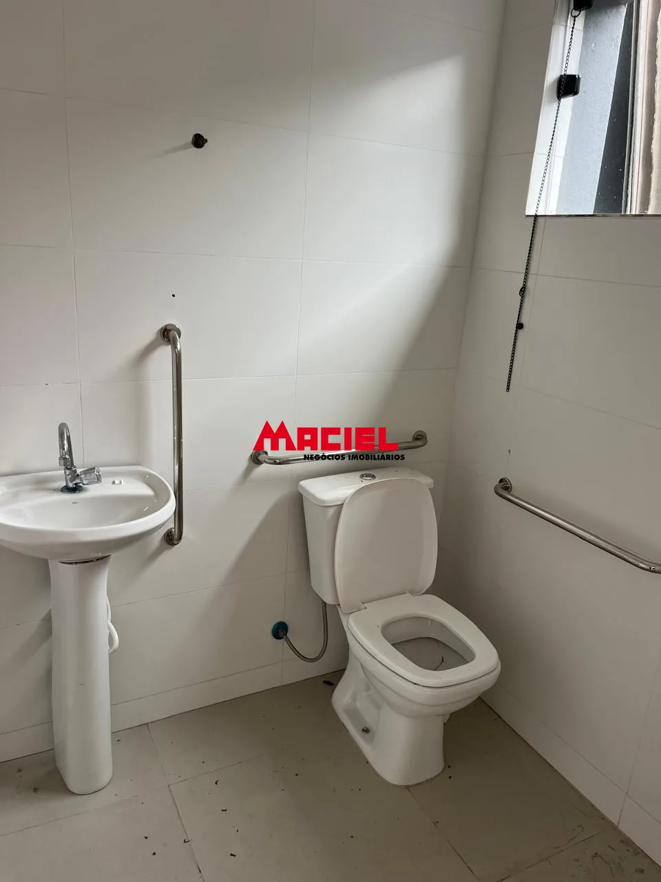 Alugar Comercial / Ponto Comercial em S&atilde;o Jos&eacute; dos Campos R$ 4.000,00 - Foto 9