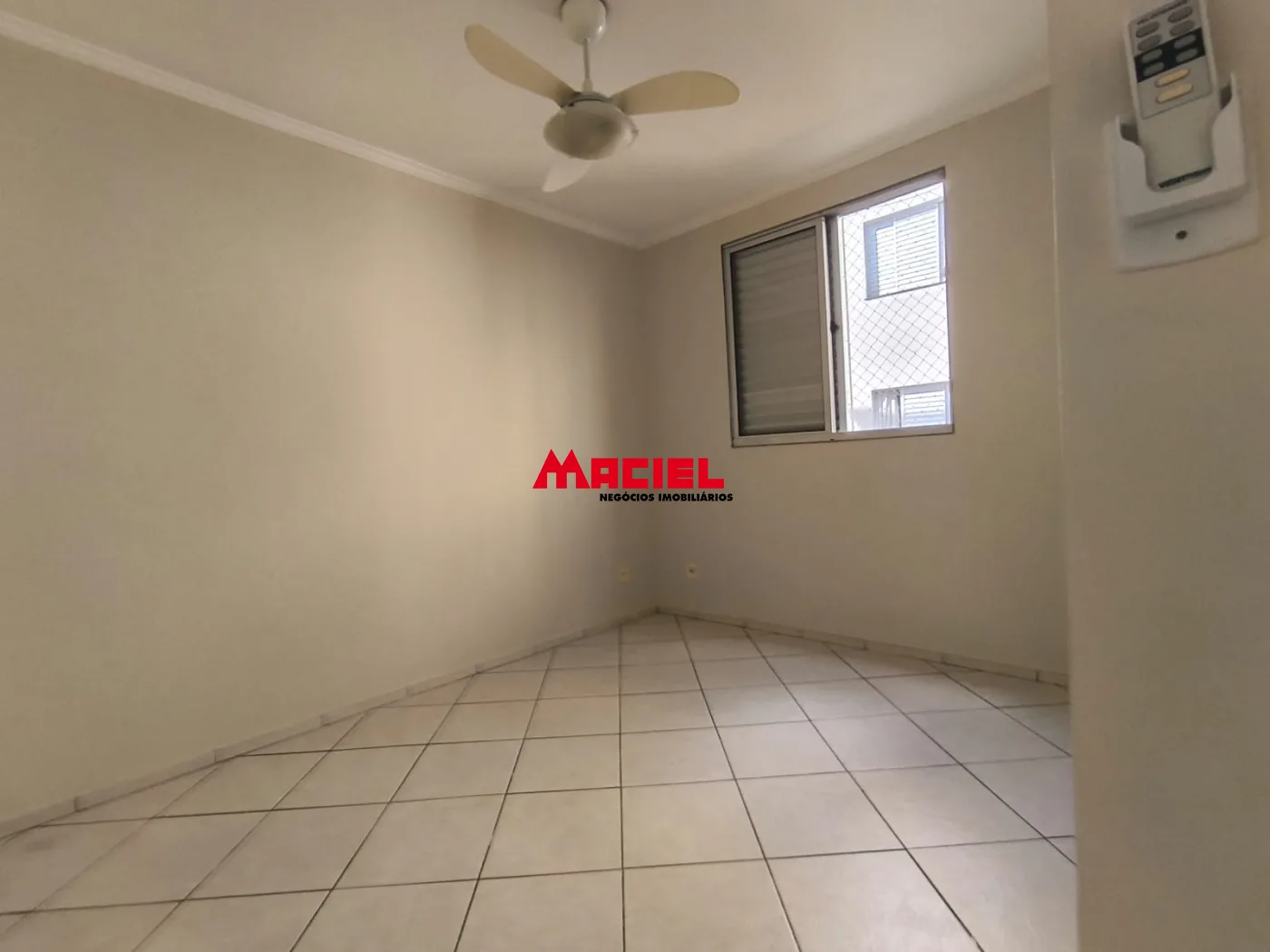 Comprar Apartamento / Padr&atilde;o em S&atilde;o Jos&eacute; dos Campos R$ 360.000,00 - Foto 3