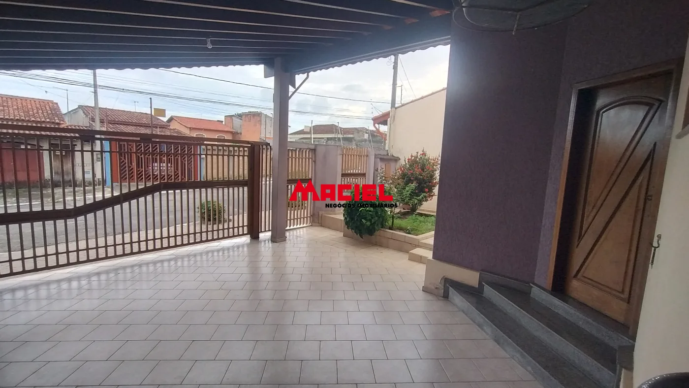 Comprar Casa / Padr&atilde;o em Ca&ccedil;apava R$ 560.000,00 - Foto 2