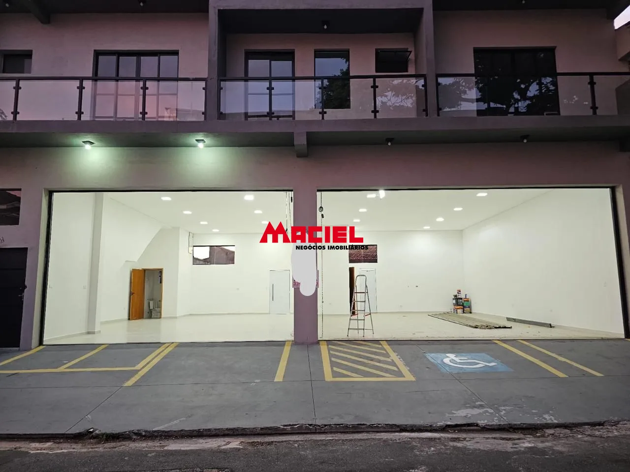 Alugar Comercial / Ponto Comercial em S&atilde;o Jos&eacute; dos Campos R$ 4.000,00 - Foto 2