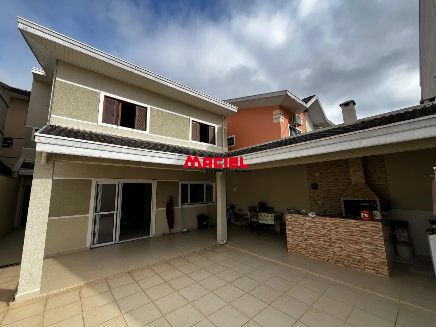 Comprar Casa / Sobrado em S&atilde;o Jos&eacute; dos Campos R$ 1.043.000,00 - Foto 2