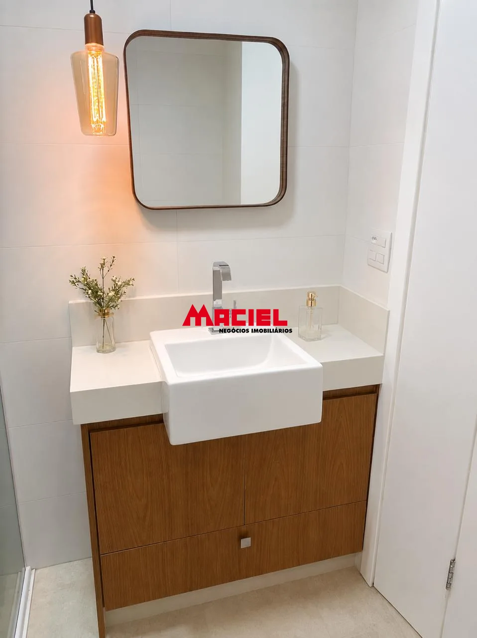 Alugar Apartamento / Padr&atilde;o em S&atilde;o Jos&eacute; dos Campos R$ 3.900,00 - Foto 4