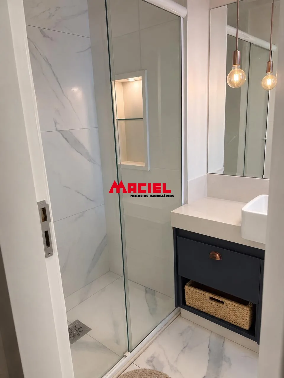 Alugar Apartamento / Padr&atilde;o em S&atilde;o Jos&eacute; dos Campos R$ 3.900,00 - Foto 8