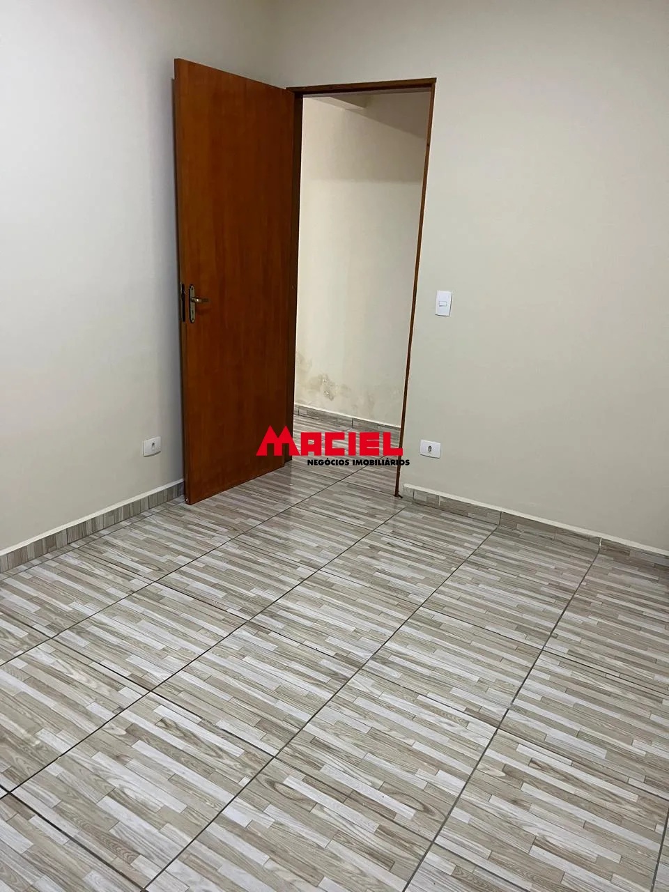 Alugar Casa / Padr&atilde;o em S&atilde;o Jos&eacute; dos Campos R$ 2.000,00 - Foto 11