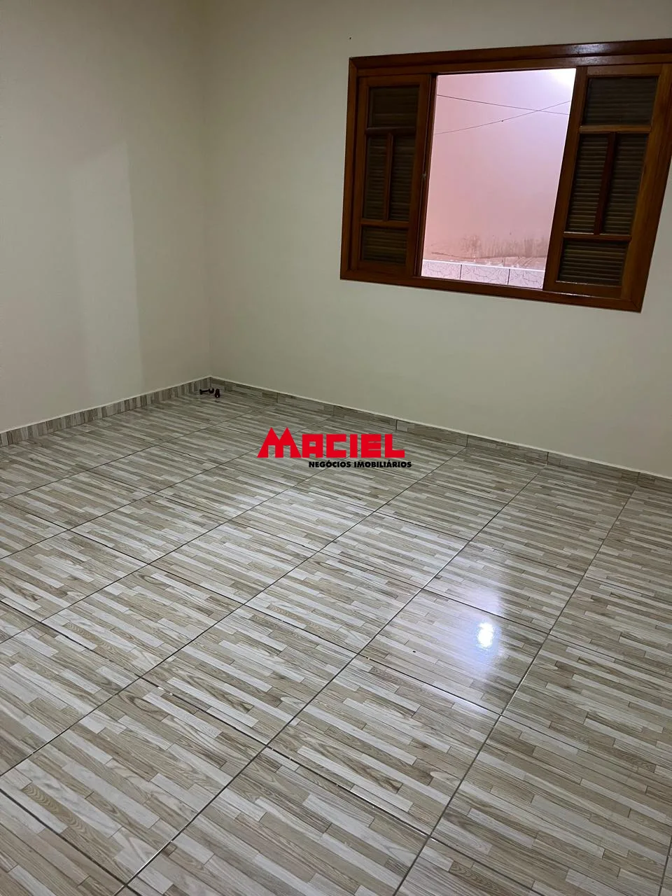 Alugar Casa / Padr&atilde;o em S&atilde;o Jos&eacute; dos Campos R$ 2.000,00 - Foto 12