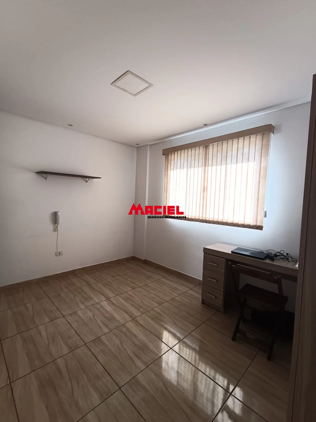 Alugar Casa / Sobrado em S&atilde;o Jos&eacute; dos Campos R$ 2.700,00 - Foto 1