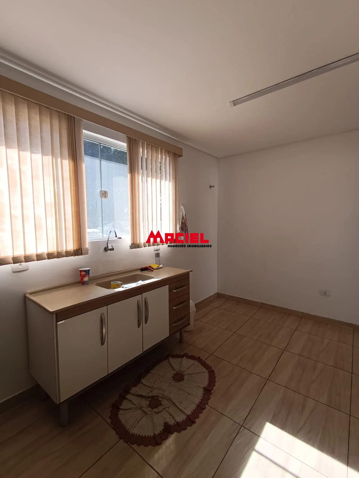 Alugar Casa / Sobrado em S&atilde;o Jos&eacute; dos Campos R$ 2.700,00 - Foto 13