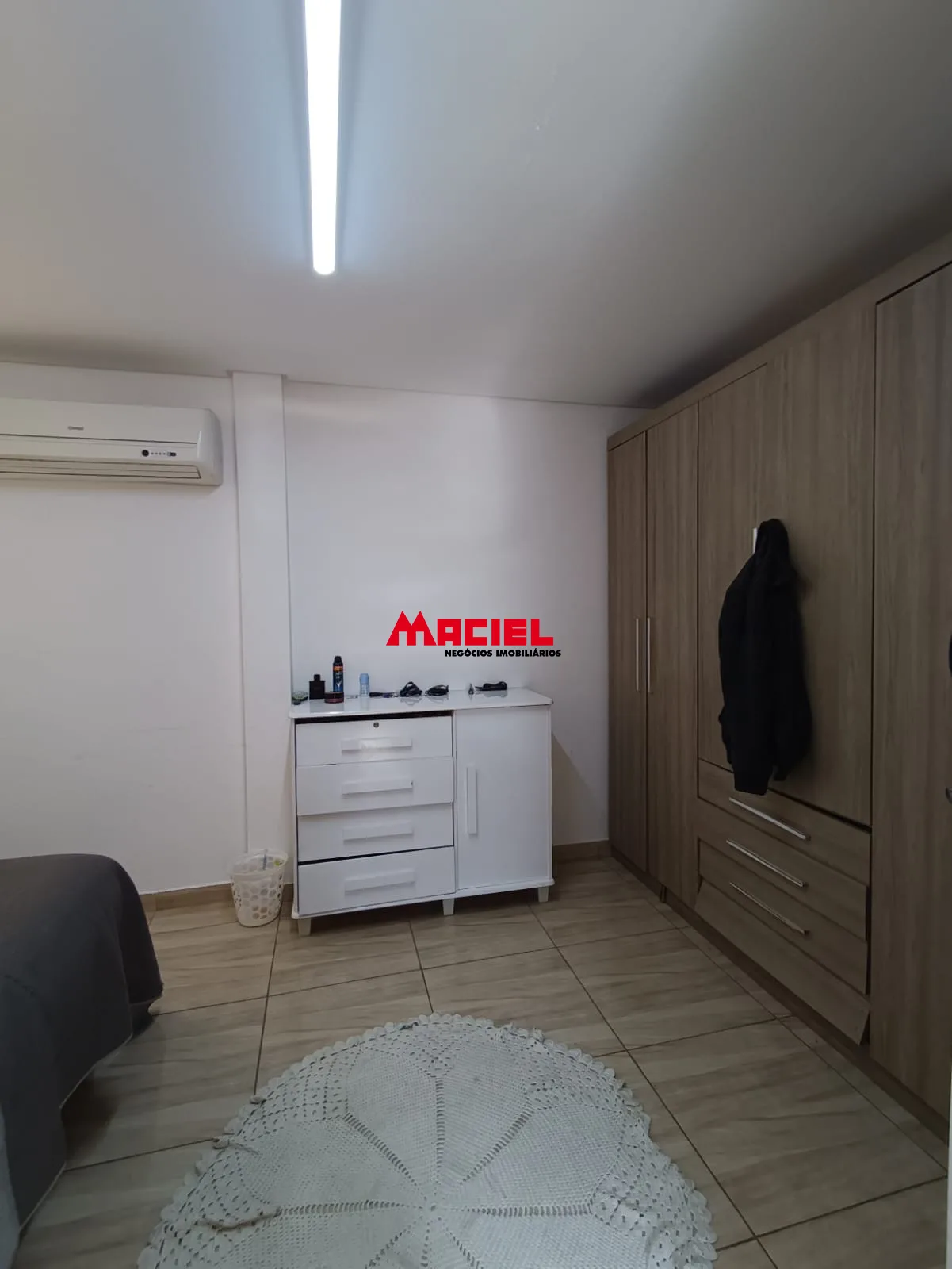 Alugar Casa / Sobrado em S&atilde;o Jos&eacute; dos Campos R$ 2.700,00 - Foto 17