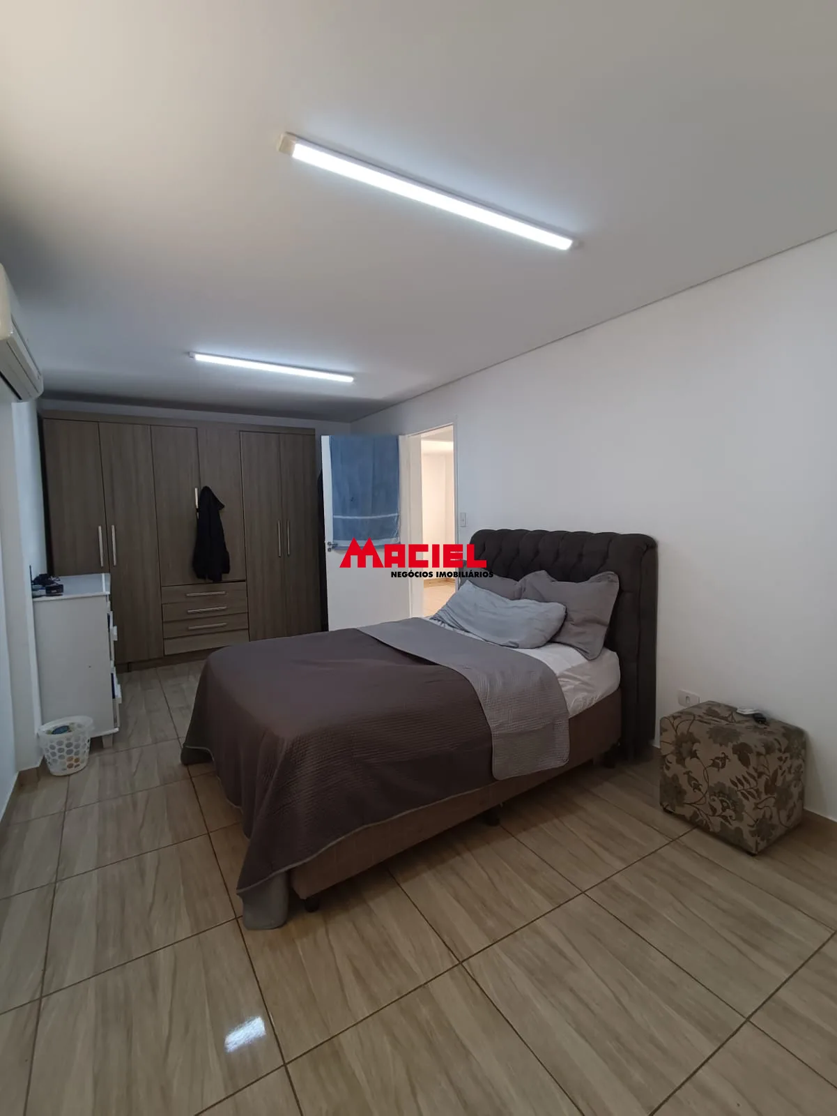 Alugar Casa / Sobrado em S&atilde;o Jos&eacute; dos Campos R$ 2.700,00 - Foto 19