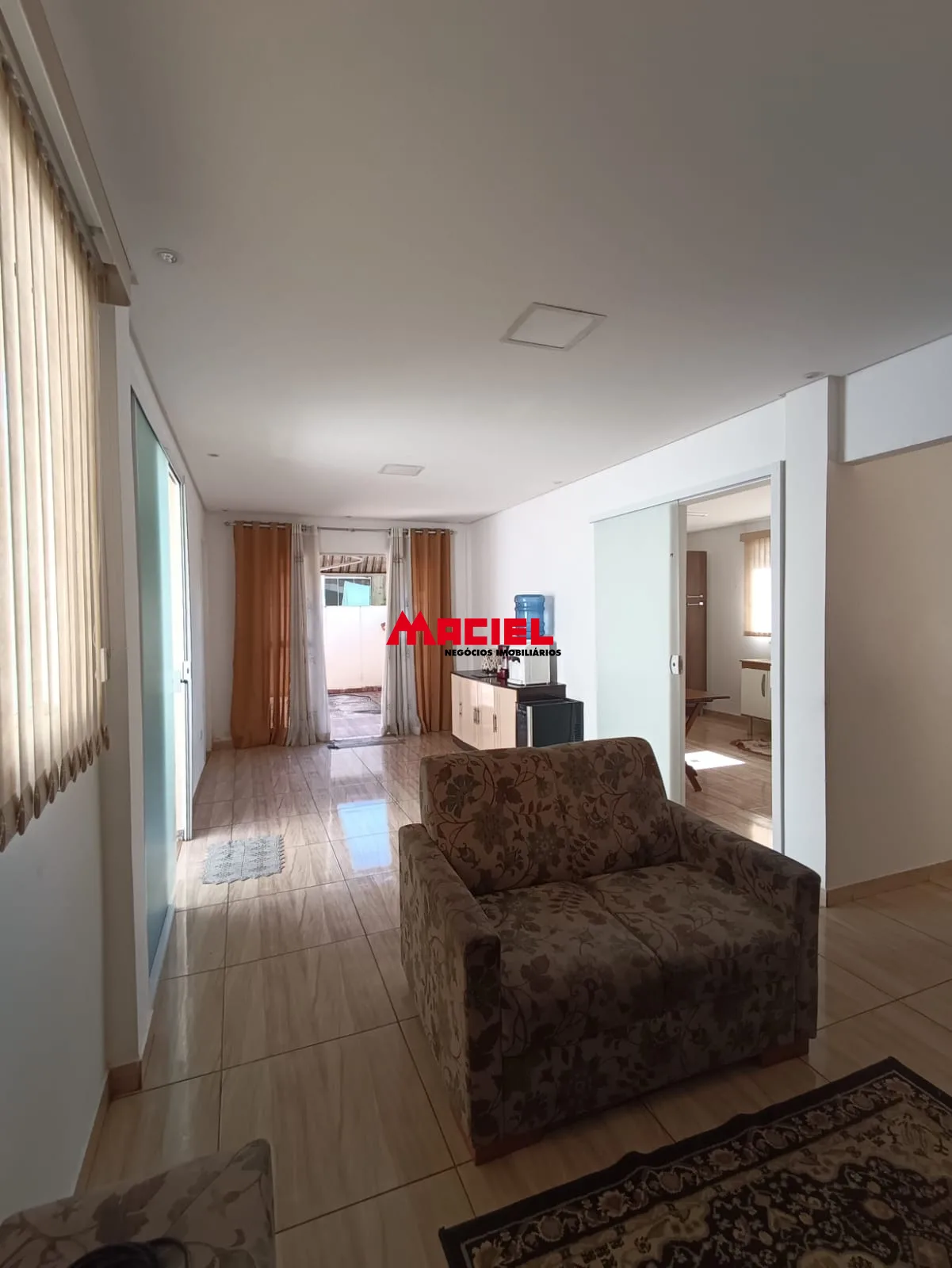 Alugar Casa / Sobrado em S&atilde;o Jos&eacute; dos Campos R$ 2.700,00 - Foto 27