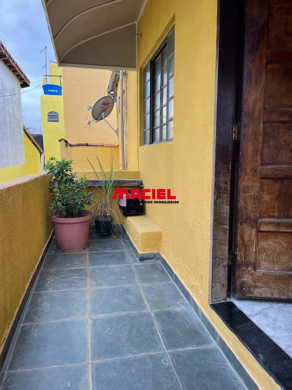 Alugar Casa / Padr&atilde;o em S&atilde;o Jos&eacute; dos Campos R$ 1.800,00 - Foto 4