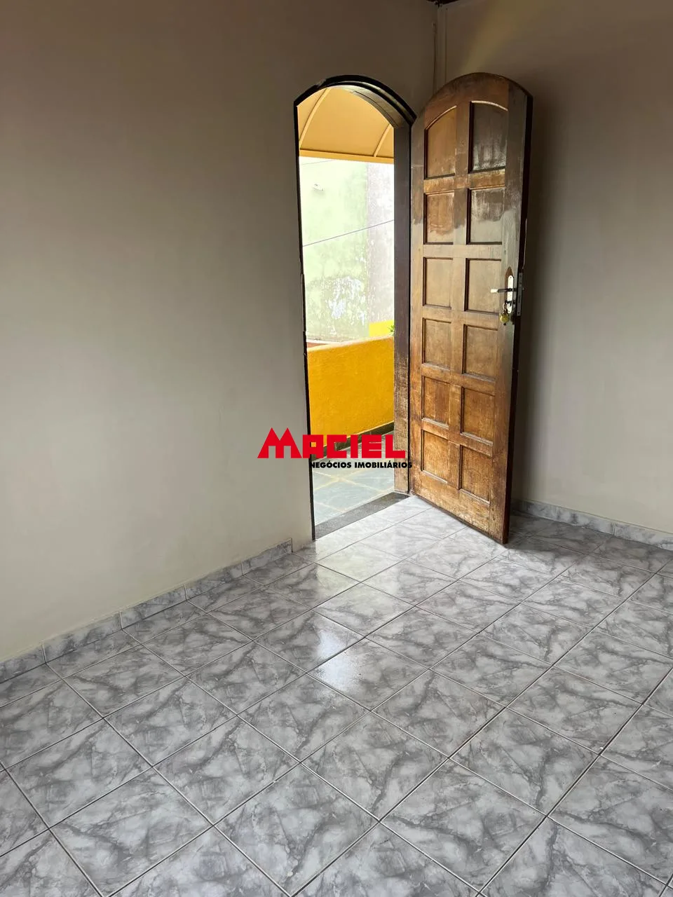 Alugar Casa / Padr&atilde;o em S&atilde;o Jos&eacute; dos Campos R$ 1.800,00 - Foto 5