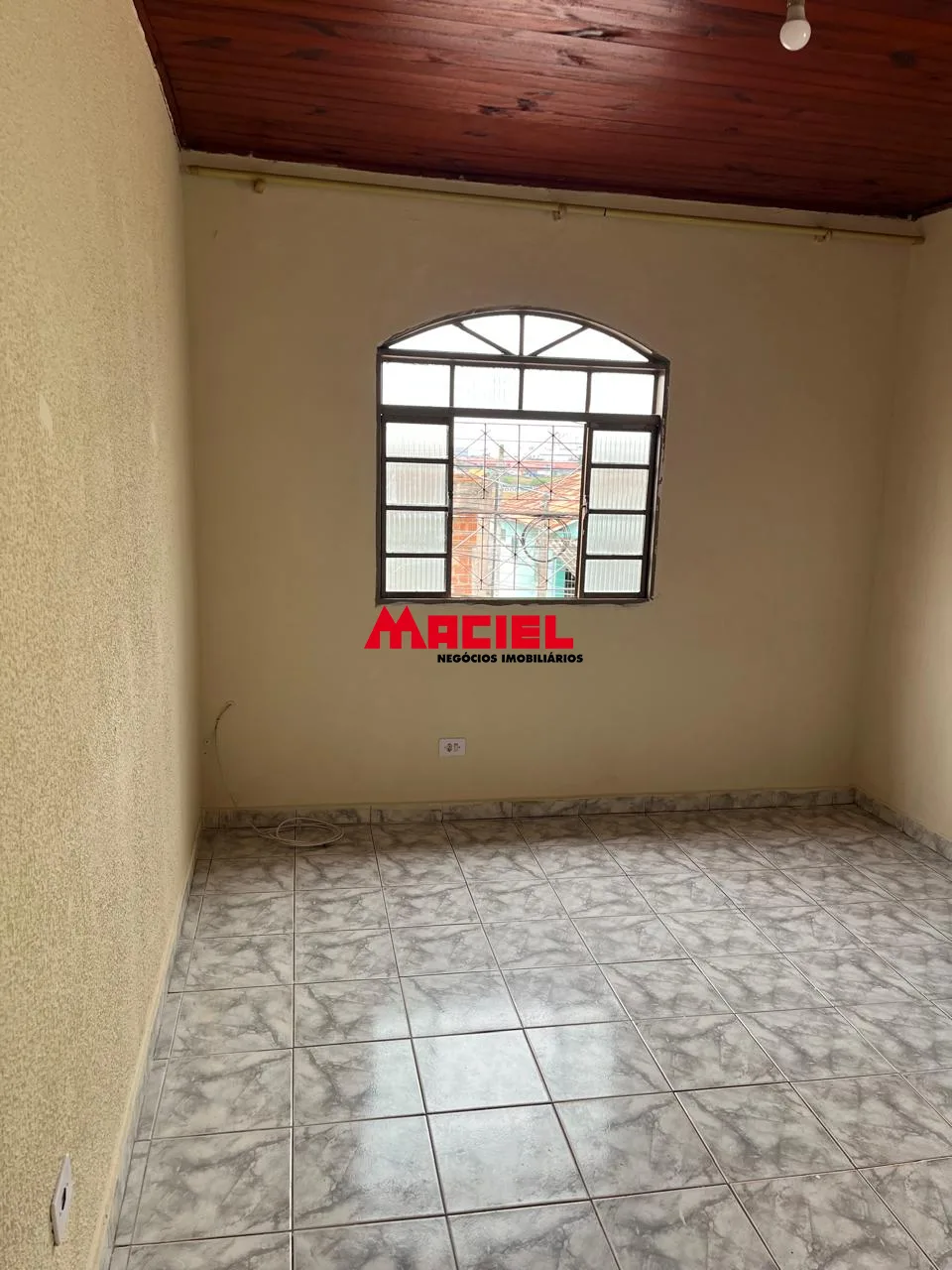 Alugar Casa / Padr&atilde;o em S&atilde;o Jos&eacute; dos Campos R$ 1.800,00 - Foto 6