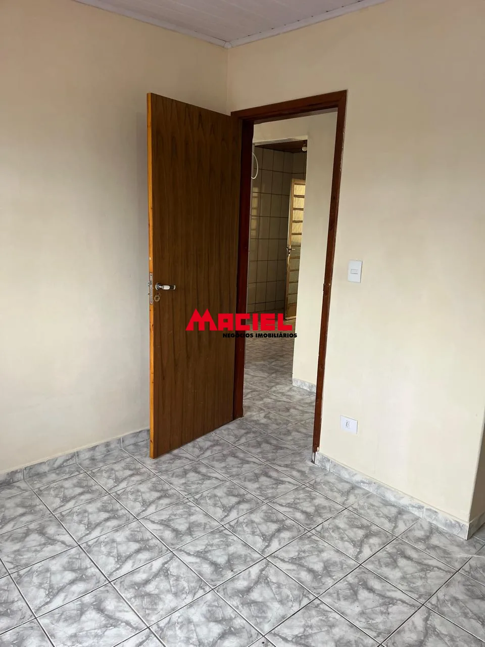Alugar Casa / Padr&atilde;o em S&atilde;o Jos&eacute; dos Campos R$ 1.800,00 - Foto 15