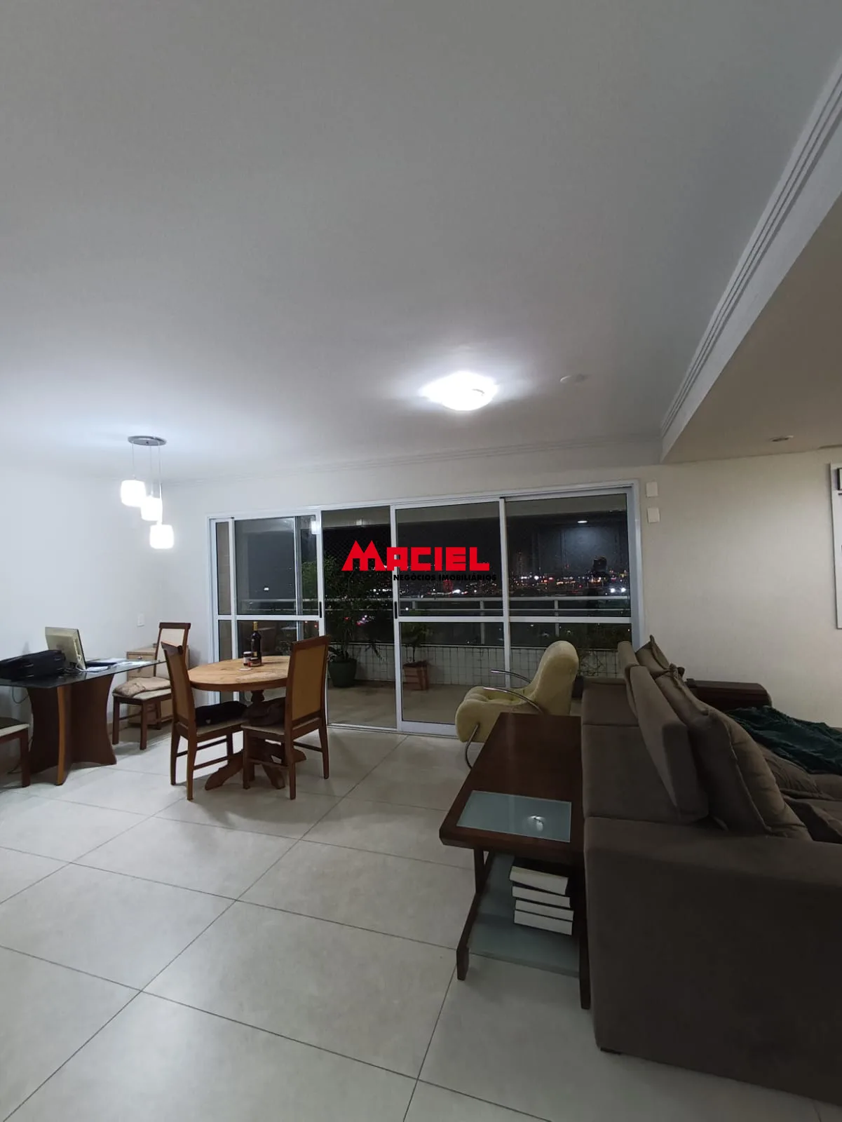 Comprar Apartamento / Padr&atilde;o em S&atilde;o Jos&eacute; dos Campos R$ 1.700.000,00 - Foto 3