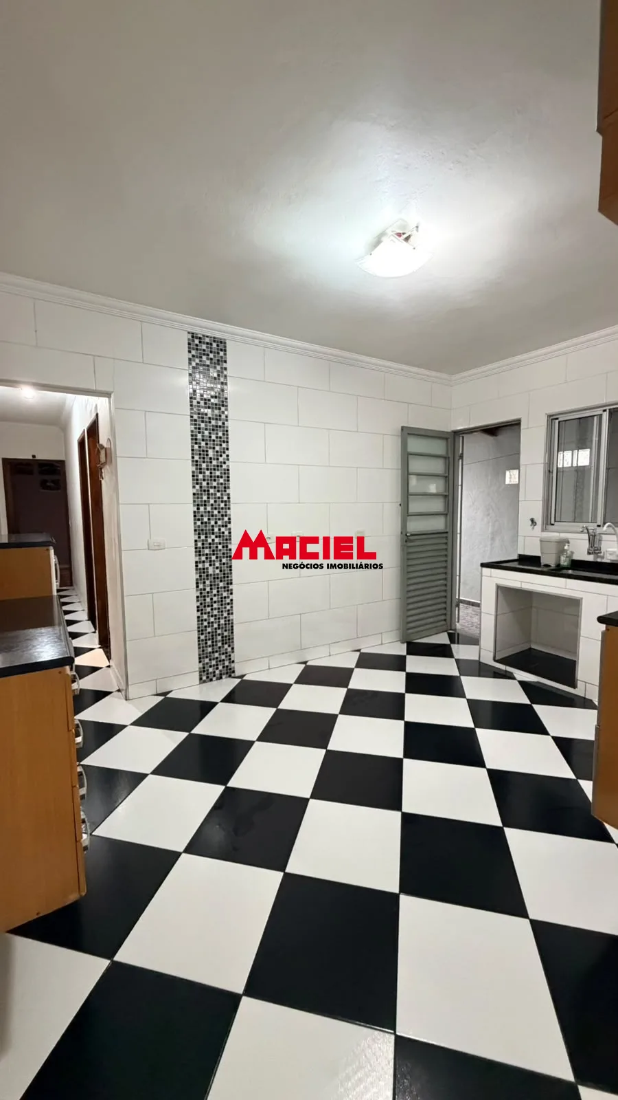 Alugar Casa / Padr&atilde;o em S&atilde;o Jos&eacute; dos Campos R$ 3.200,00 - Foto 7
