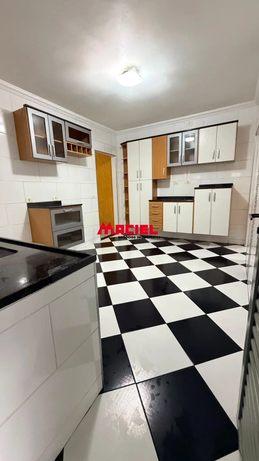 Alugar Casa / Padr&atilde;o em S&atilde;o Jos&eacute; dos Campos R$ 3.200,00 - Foto 15