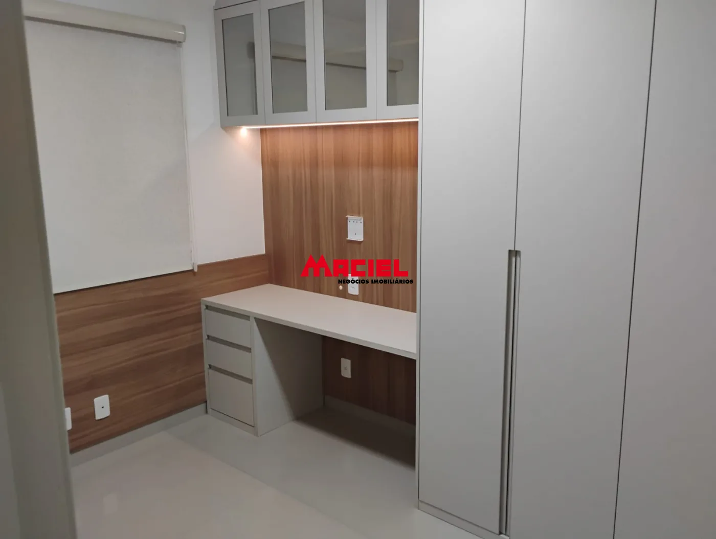 Alugar Apartamento / Padr&atilde;o em S&atilde;o Jos&eacute; dos Campos R$ 3.800,00 - Foto 14