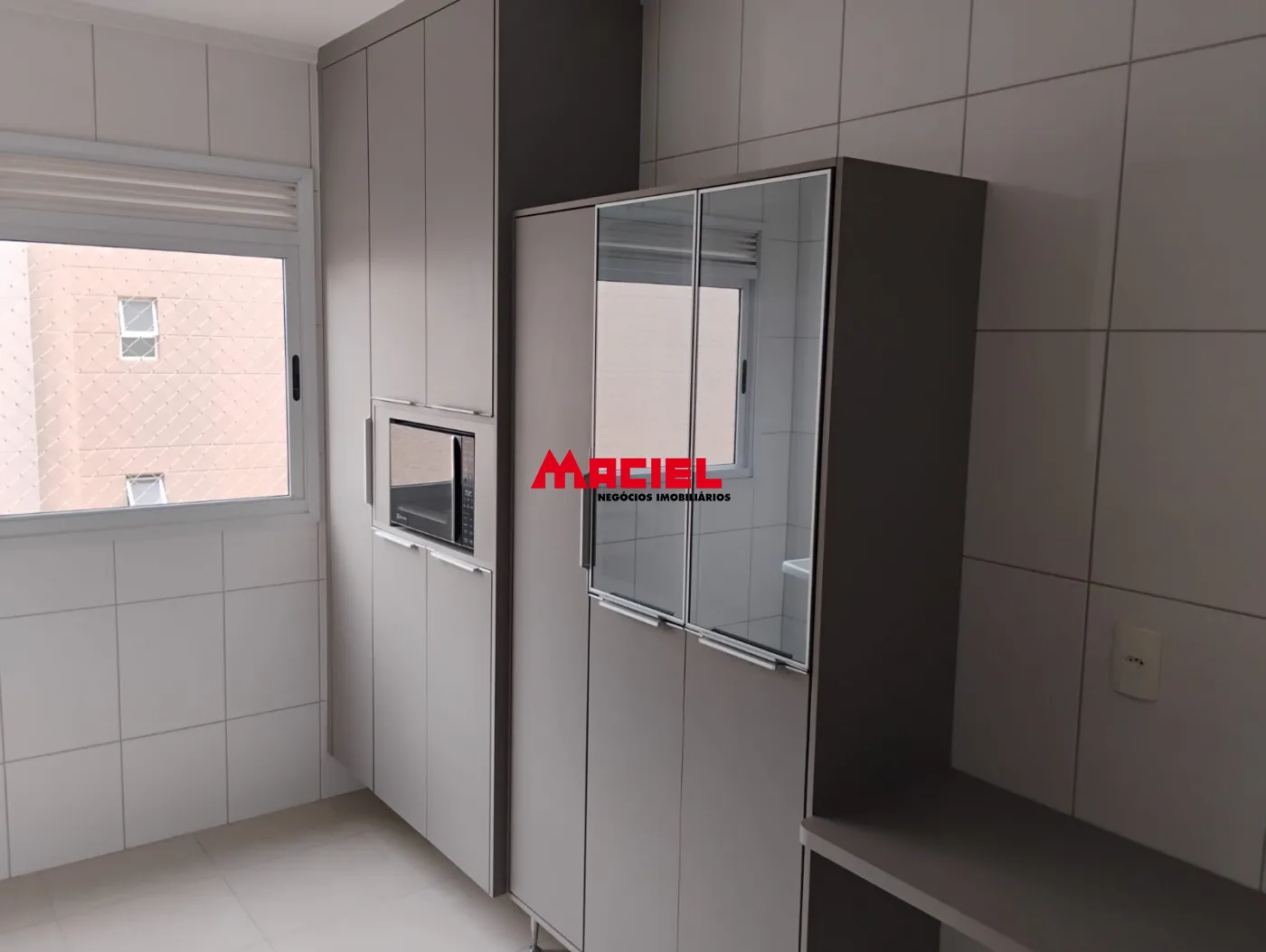 Alugar Apartamento / Padr&atilde;o em S&atilde;o Jos&eacute; dos Campos R$ 3.800,00 - Foto 6