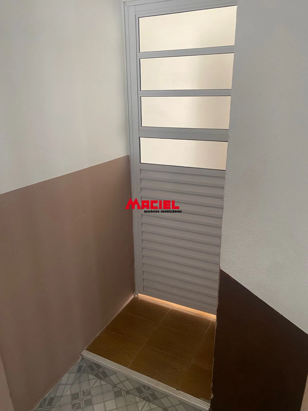 Alugar Casa / Sobrado em S&atilde;o Jos&eacute; dos Campos R$ 3.100,00 - Foto 16