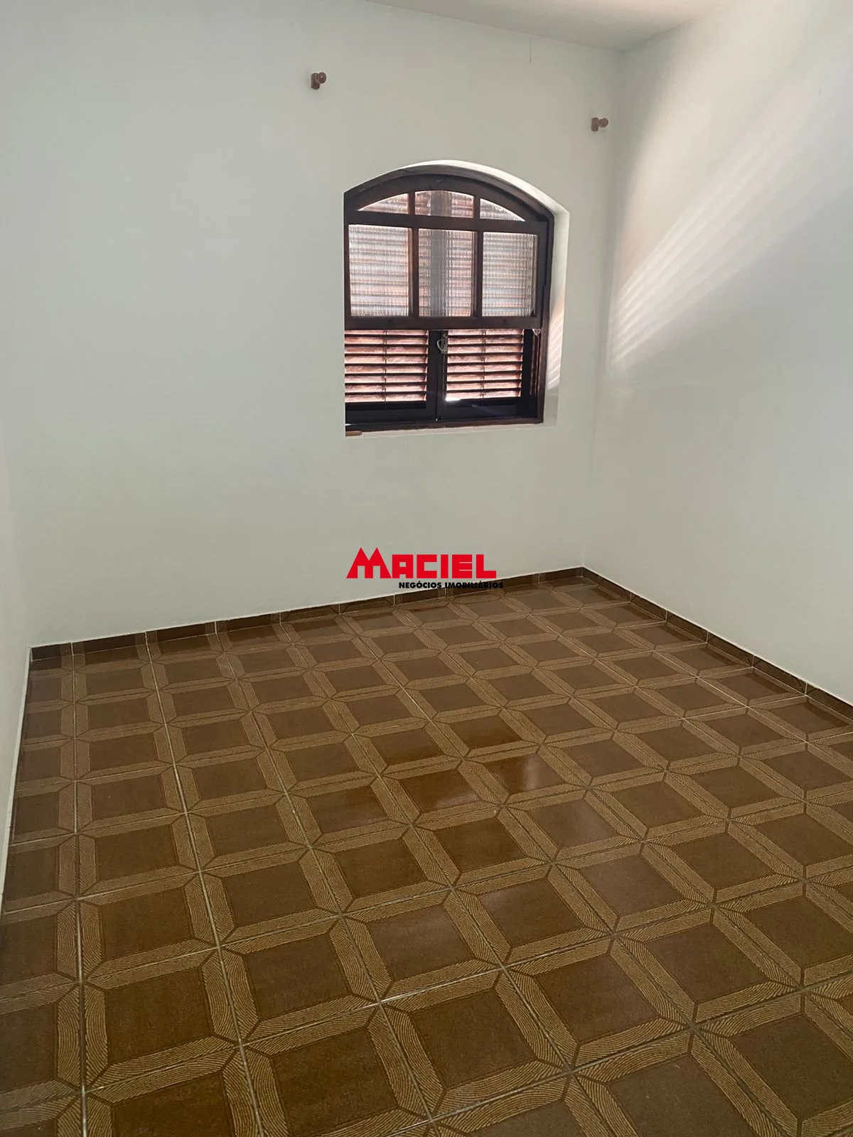 Alugar Casa / Sobrado em S&atilde;o Jos&eacute; dos Campos R$ 3.100,00 - Foto 15