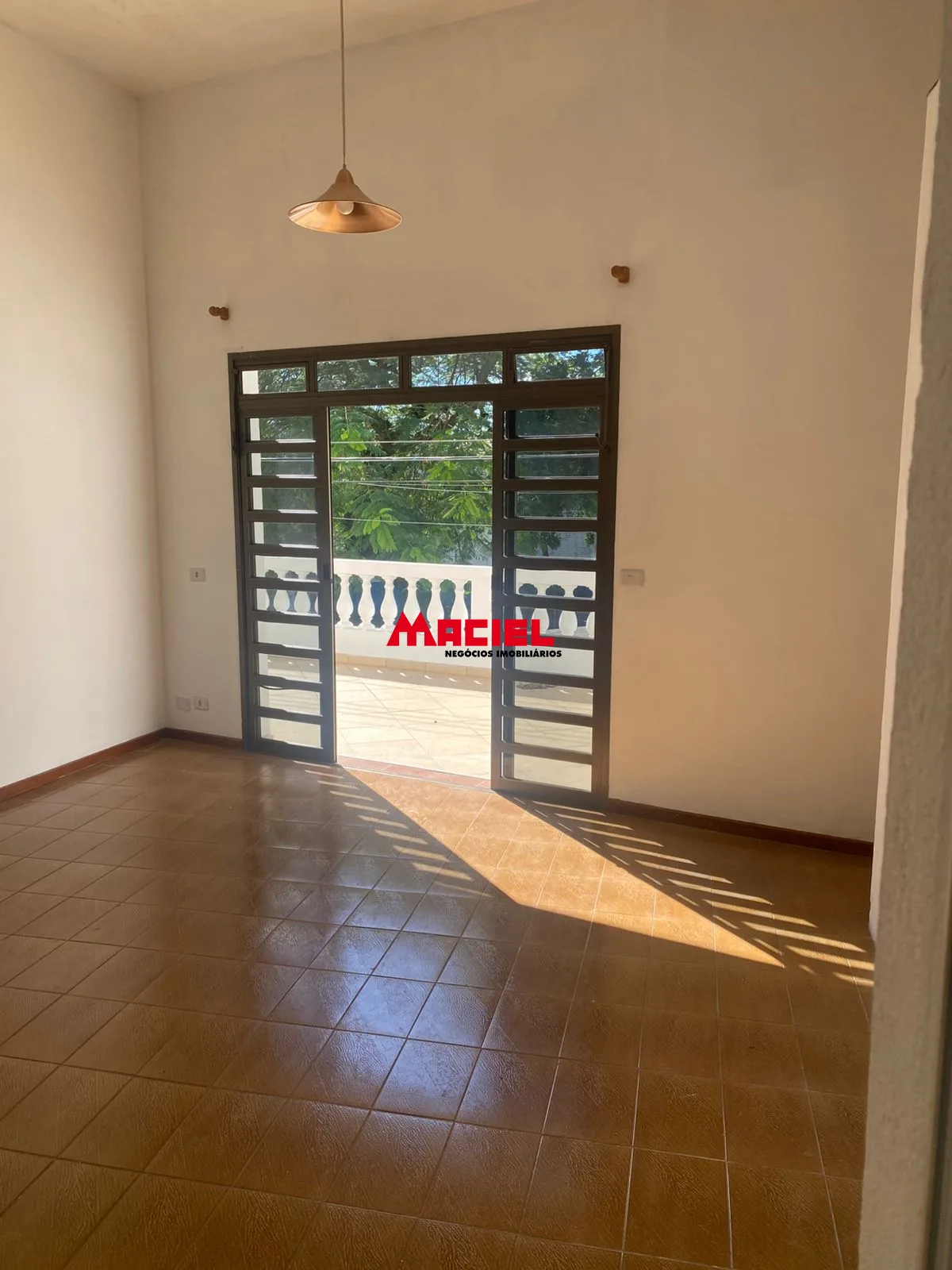 Alugar Casa / Sobrado em S&atilde;o Jos&eacute; dos Campos R$ 3.100,00 - Foto 13