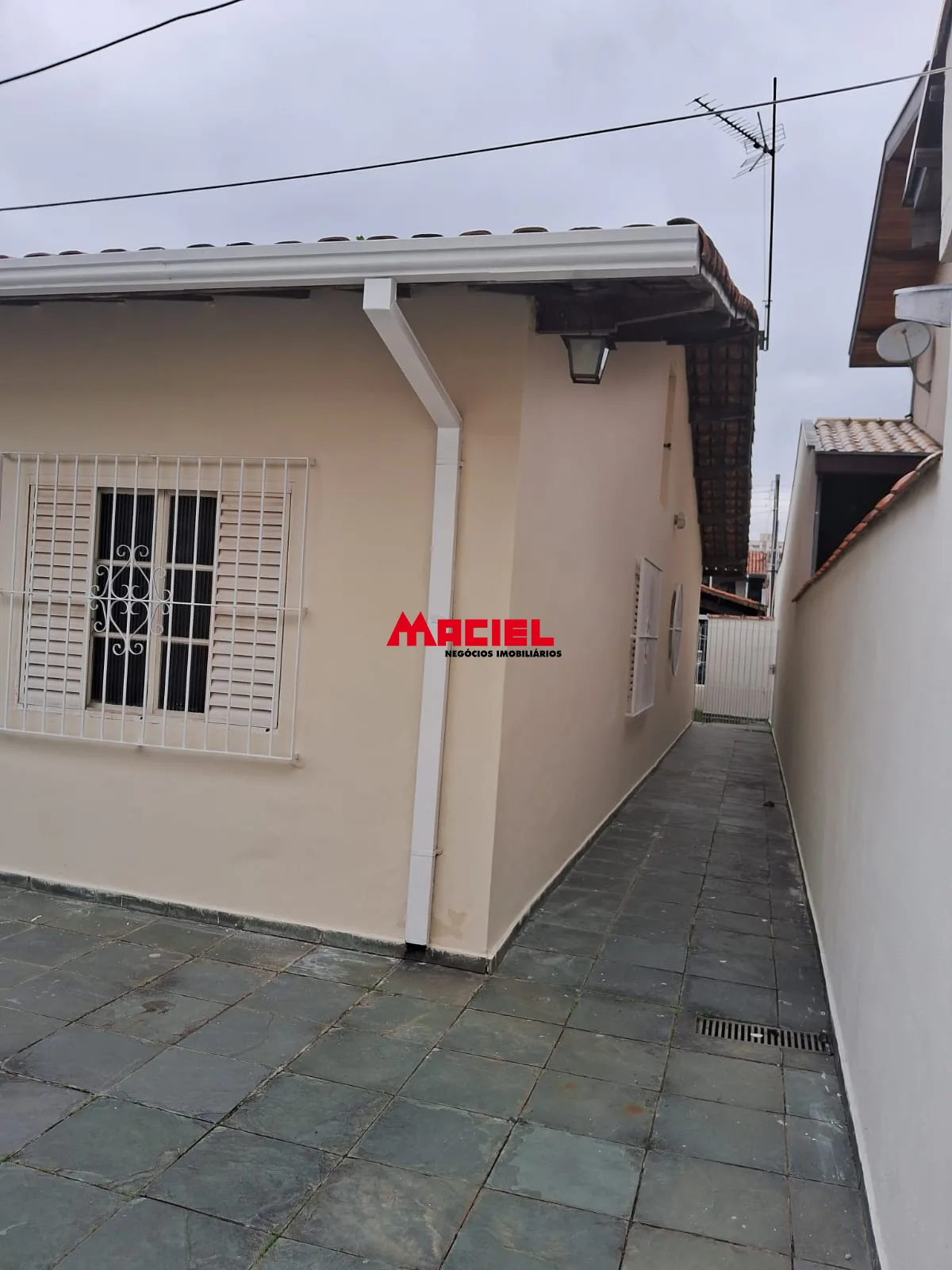 Alugar Casa / Padr&atilde;o em S&atilde;o Jos&eacute; dos Campos R$ 3.300,00 - Foto 9
