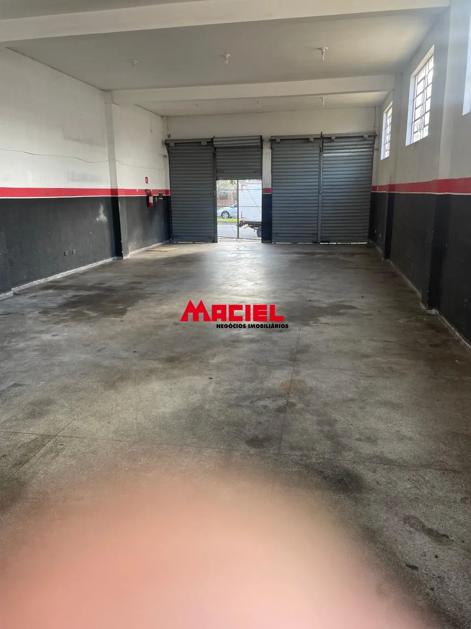 Alugar Comercial / Ponto Comercial em S&atilde;o Jos&eacute; dos Campos R$ 4.000,00 - Foto 4