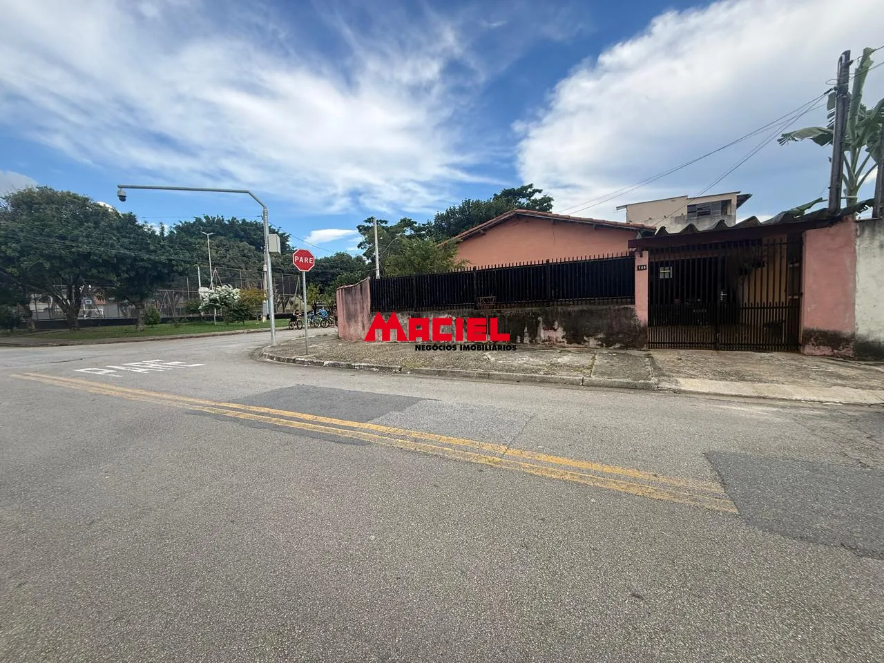 Comprar Casa / Padr&atilde;o em S&atilde;o Jos&eacute; dos Campos R$ 700.000,00 - Foto 3