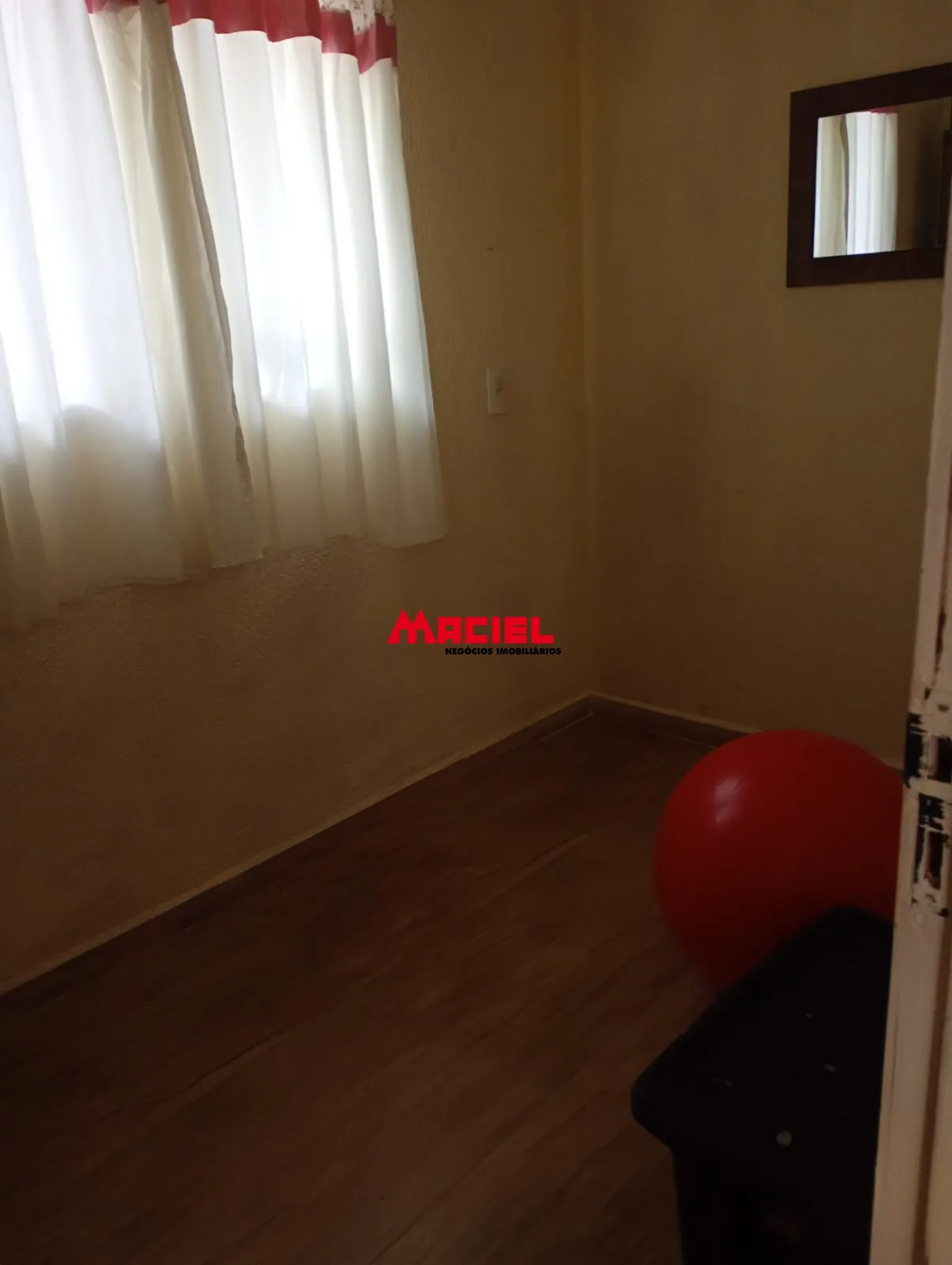 Alugar Casa / Condom&iacute;nio em S&atilde;o Jos&eacute; dos Campos R$ 2.800,00 - Foto 2