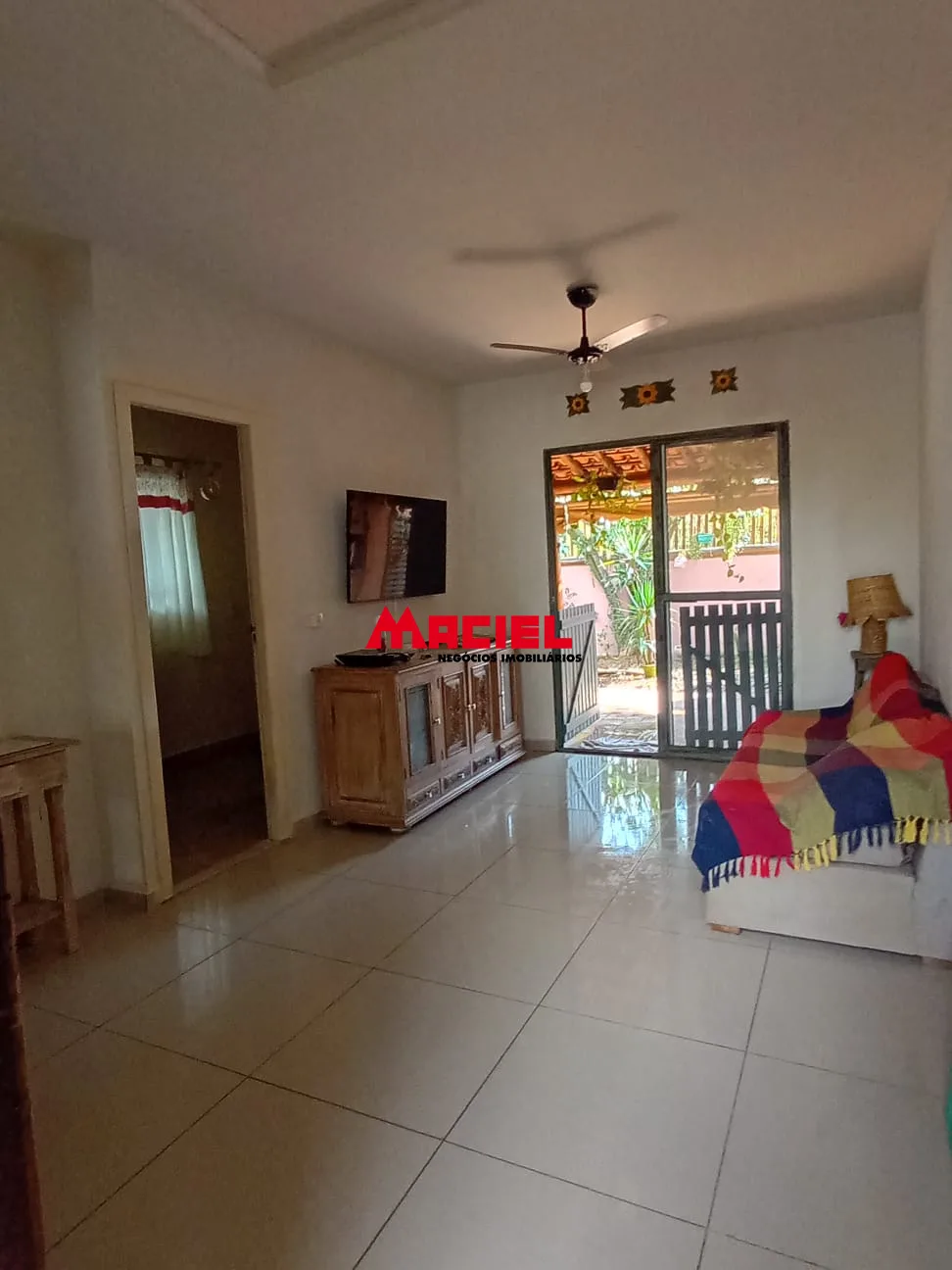 Alugar Casa / Condom&iacute;nio em S&atilde;o Jos&eacute; dos Campos R$ 2.800,00 - Foto 4