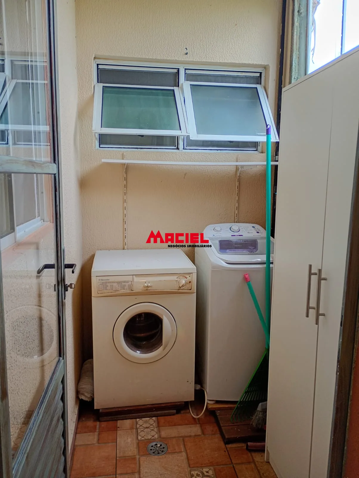 Alugar Casa / Condom&iacute;nio em S&atilde;o Jos&eacute; dos Campos R$ 2.800,00 - Foto 5