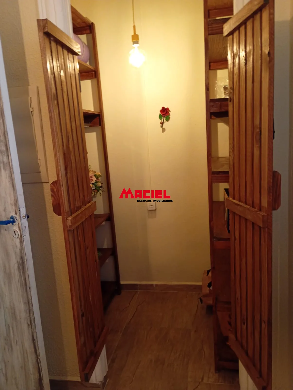Alugar Casa / Condom&iacute;nio em S&atilde;o Jos&eacute; dos Campos R$ 2.800,00 - Foto 8