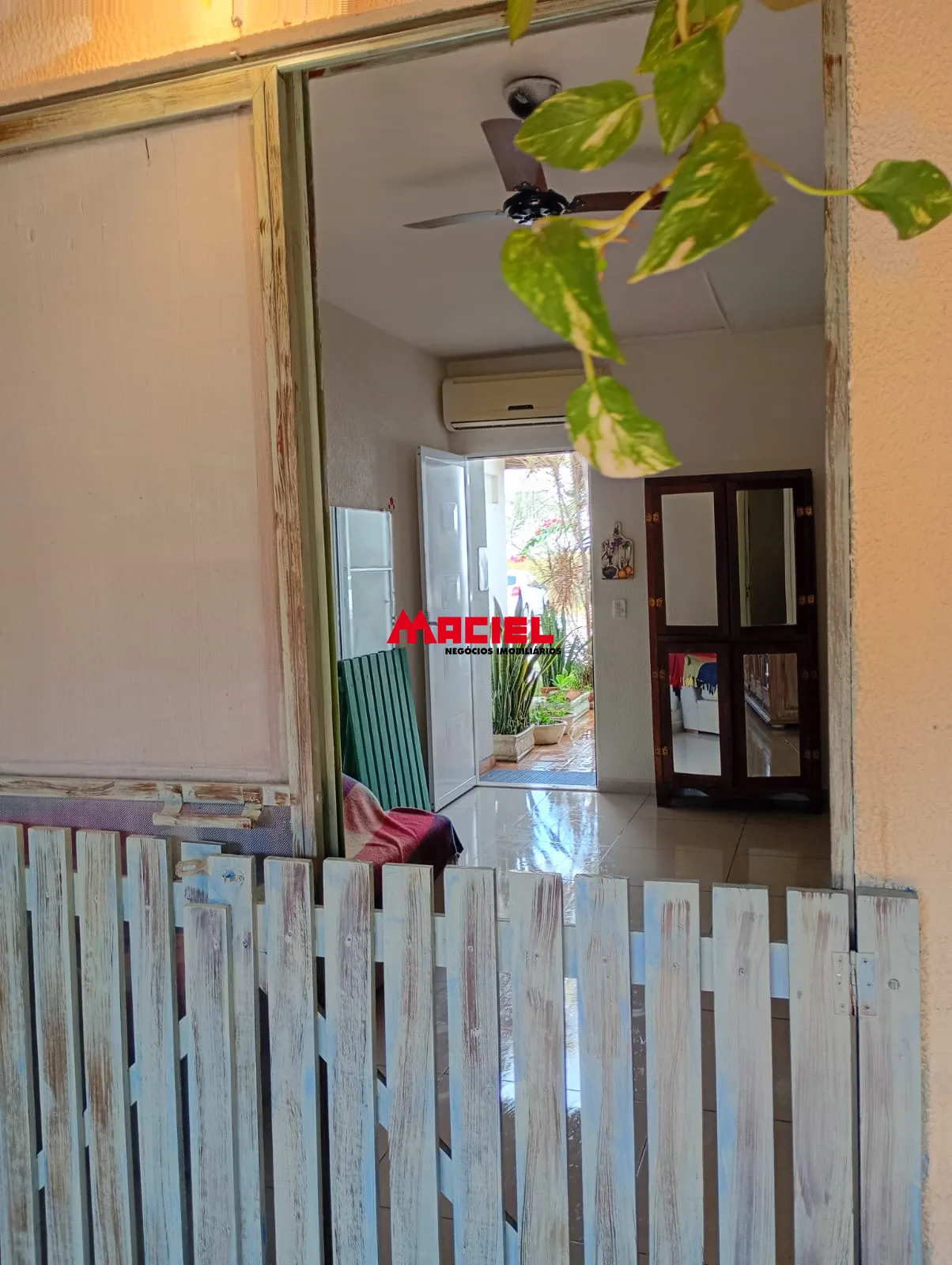 Alugar Casa / Condom&iacute;nio em S&atilde;o Jos&eacute; dos Campos R$ 2.800,00 - Foto 12