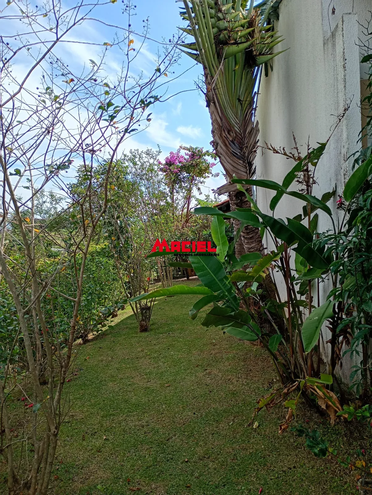 Alugar Casa / Condom&iacute;nio em S&atilde;o Jos&eacute; dos Campos R$ 2.800,00 - Foto 22
