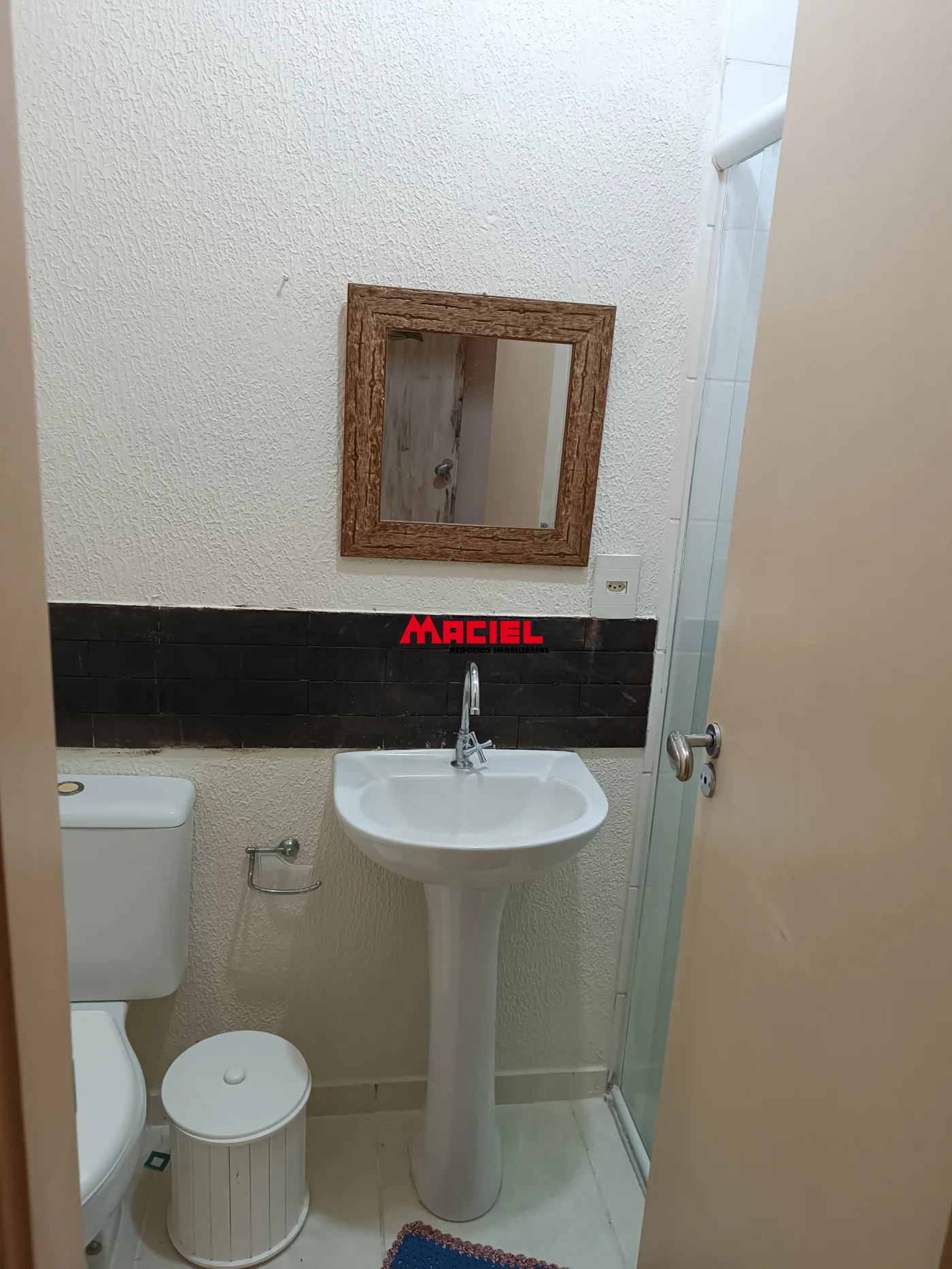 Alugar Casa / Condom&iacute;nio em S&atilde;o Jos&eacute; dos Campos R$ 2.800,00 - Foto 33