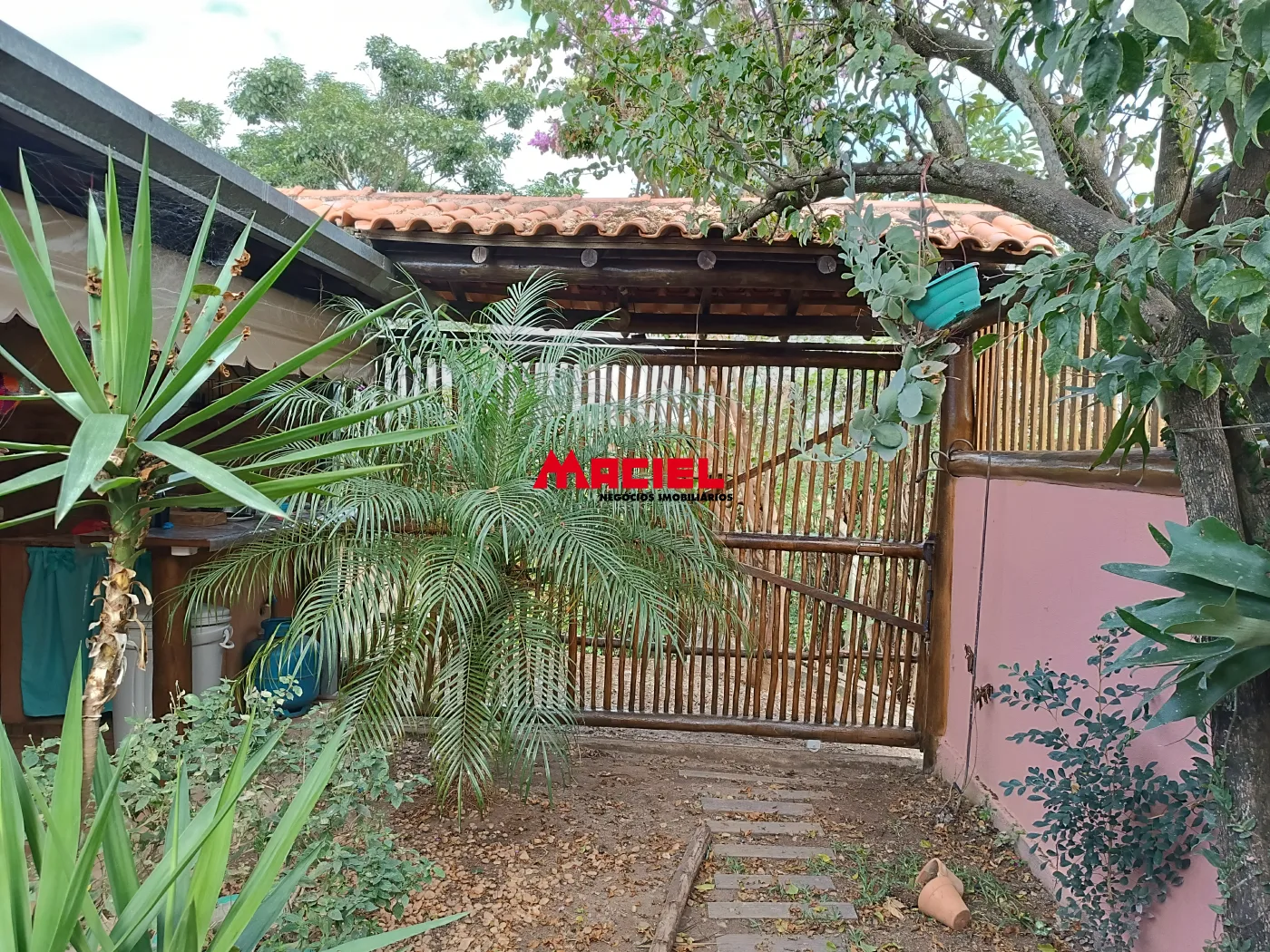Alugar Casa / Condom&iacute;nio em S&atilde;o Jos&eacute; dos Campos R$ 2.800,00 - Foto 36