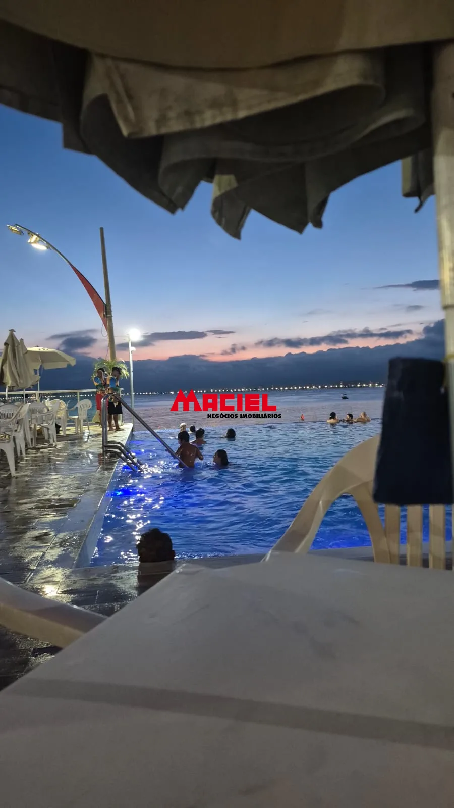 Comprar Apartamento / Padr&atilde;o em Caraguatatuba R$ 900.000,00 - Foto 10