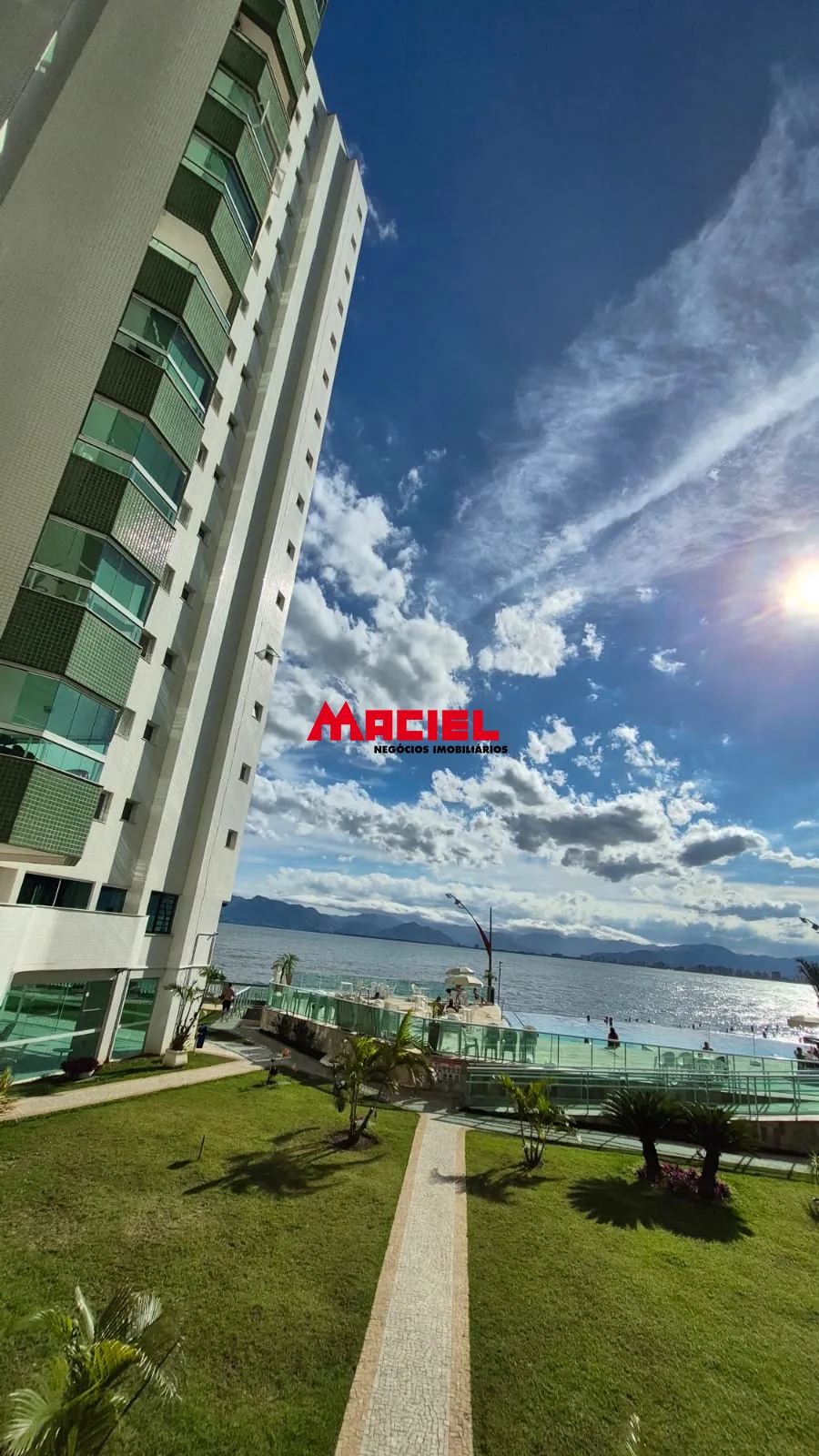Comprar Apartamento / Padr&atilde;o em Caraguatatuba R$ 900.000,00 - Foto 24