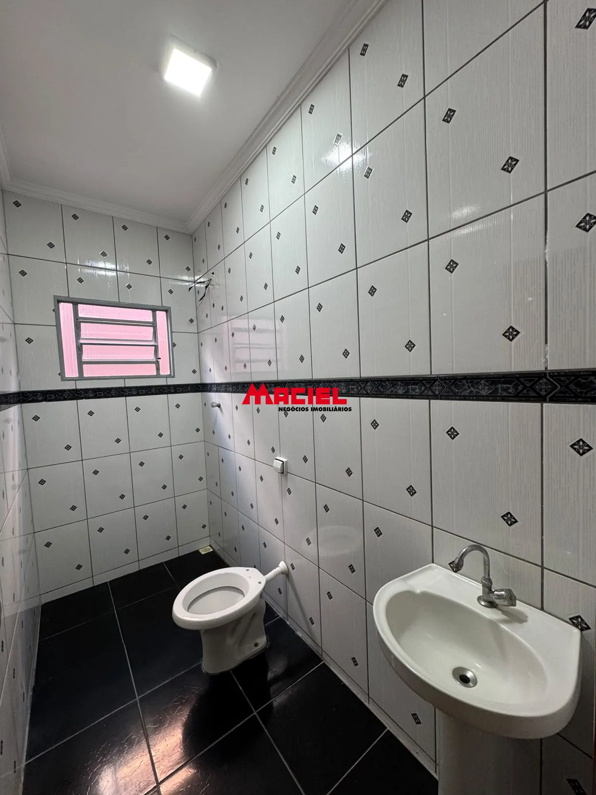 Comprar Casa / Padr&atilde;o em S&atilde;o Jos&eacute; dos Campos R$ 380.000,00 - Foto 18