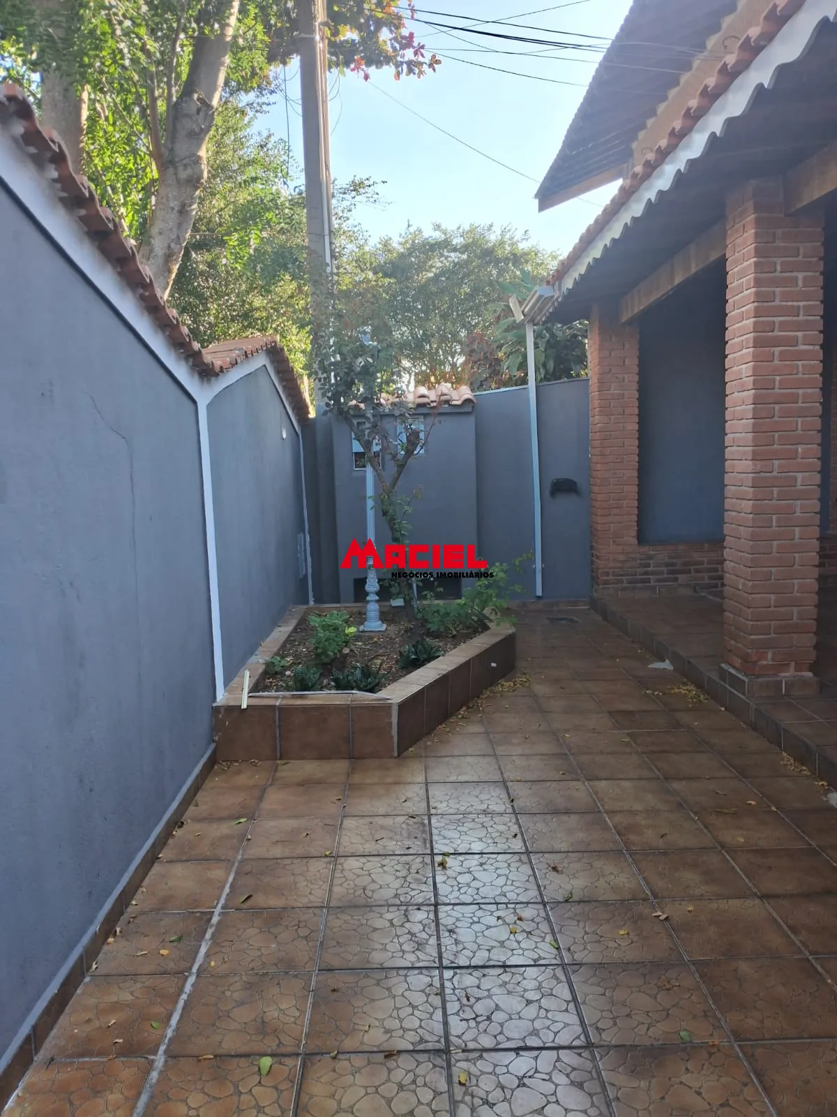 Alugar Casa / Padr&atilde;o em S&atilde;o Jos&eacute; dos Campos R$ 5.000,00 - Foto 2