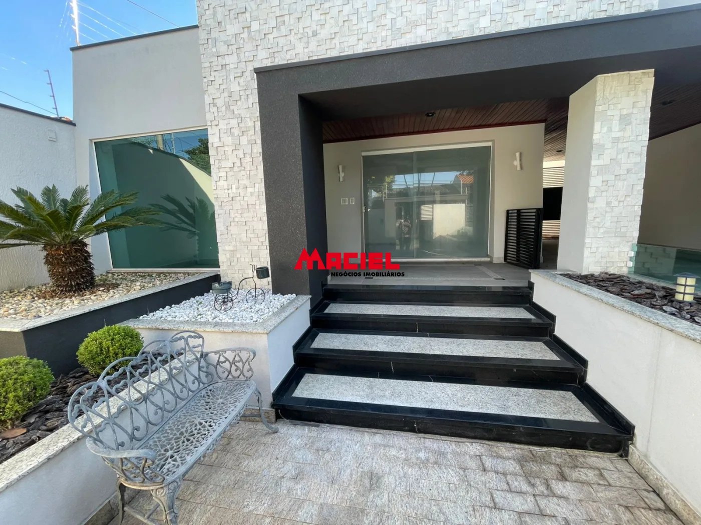 Alugar Casa / Padr&atilde;o em S&atilde;o Jos&eacute; dos Campos R$ 4.700,00 - Foto 4
