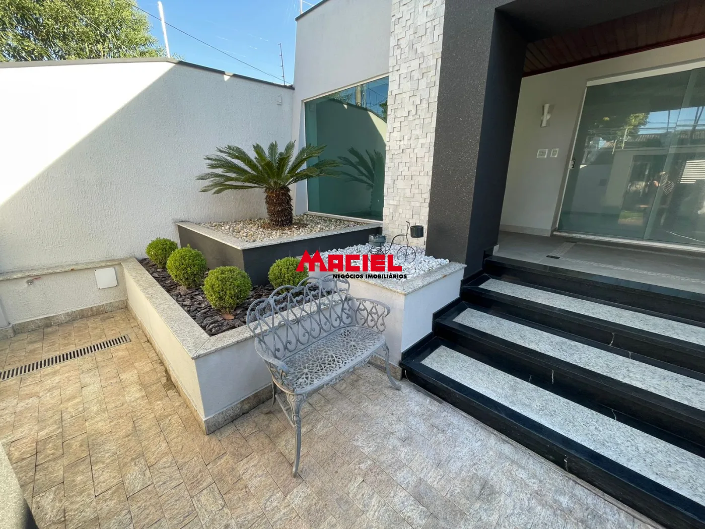 Alugar Casa / Padr&atilde;o em S&atilde;o Jos&eacute; dos Campos R$ 4.700,00 - Foto 5