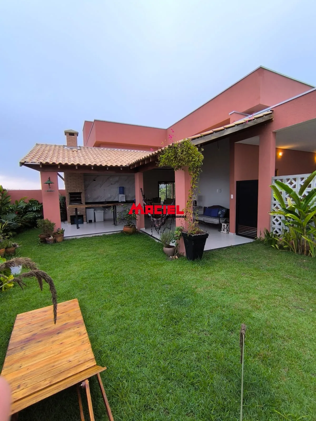 Comprar Casa / Condom&iacute;nio em S&atilde;o Jos&eacute; dos Campos R$ 1.810.000,00 - Foto 1