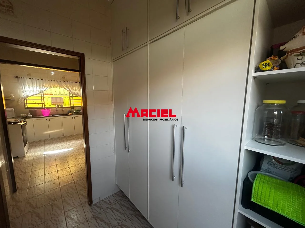 Comprar Casa / Padr&atilde;o em S&atilde;o Jos&eacute; dos Campos R$ 800.000,00 - Foto 4