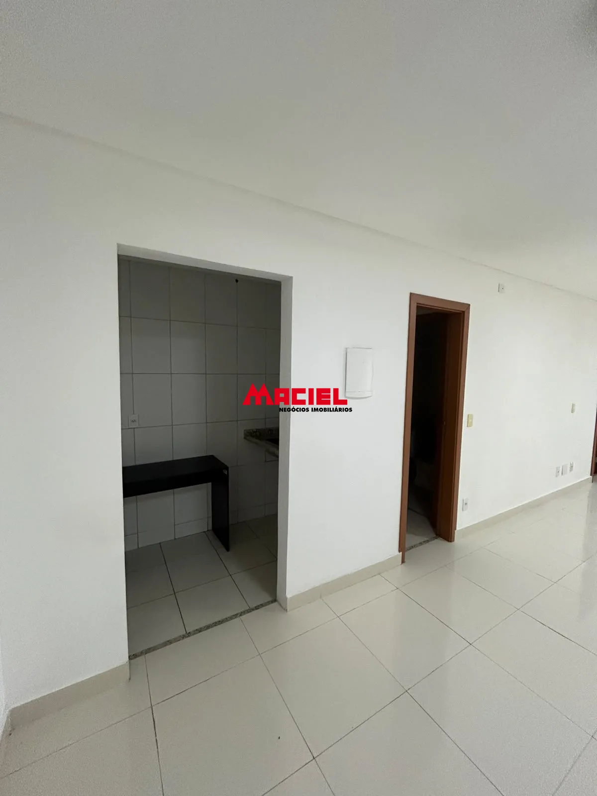 Comprar Comercial / Sal&atilde;o em Condom&iacute;nio em S&atilde;o Jos&eacute; dos Campos R$ 360.000,00 - Foto 7