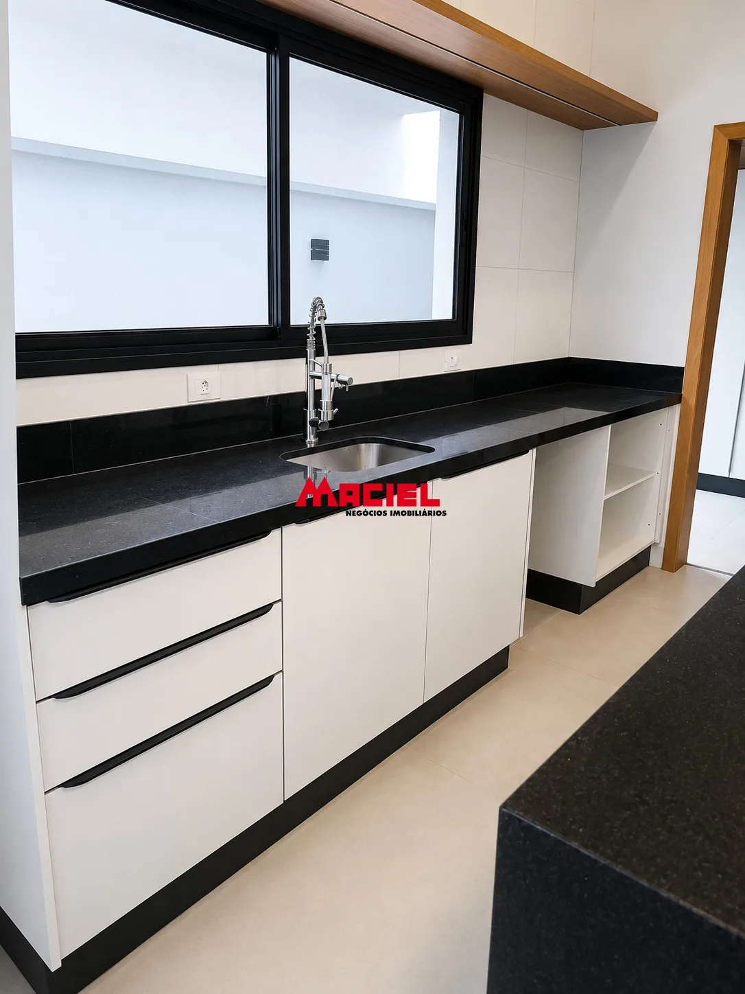 Comprar Casa / Condom&iacute;nio em Ca&ccedil;apava R$ 1.450.000,00 - Foto 2