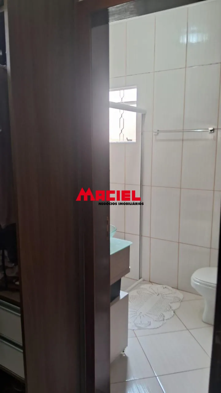 Comprar Casa / Padr&atilde;o em S&atilde;o Jos&eacute; dos Campos R$ 980.000,00 - Foto 4