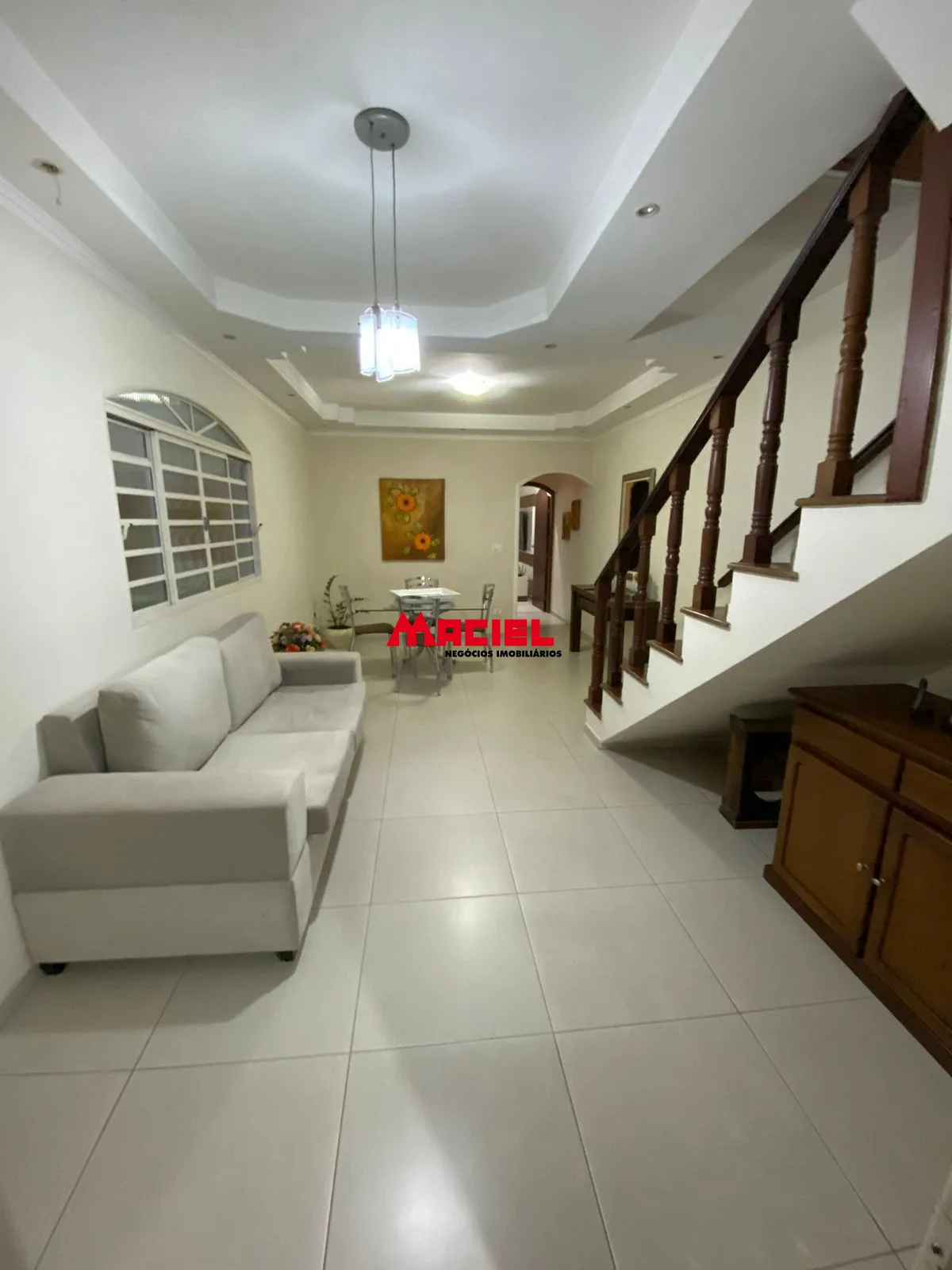 Alugar Casa / Sobrado em S&atilde;o Jos&eacute; dos Campos R$ 3.300,00 - Foto 1